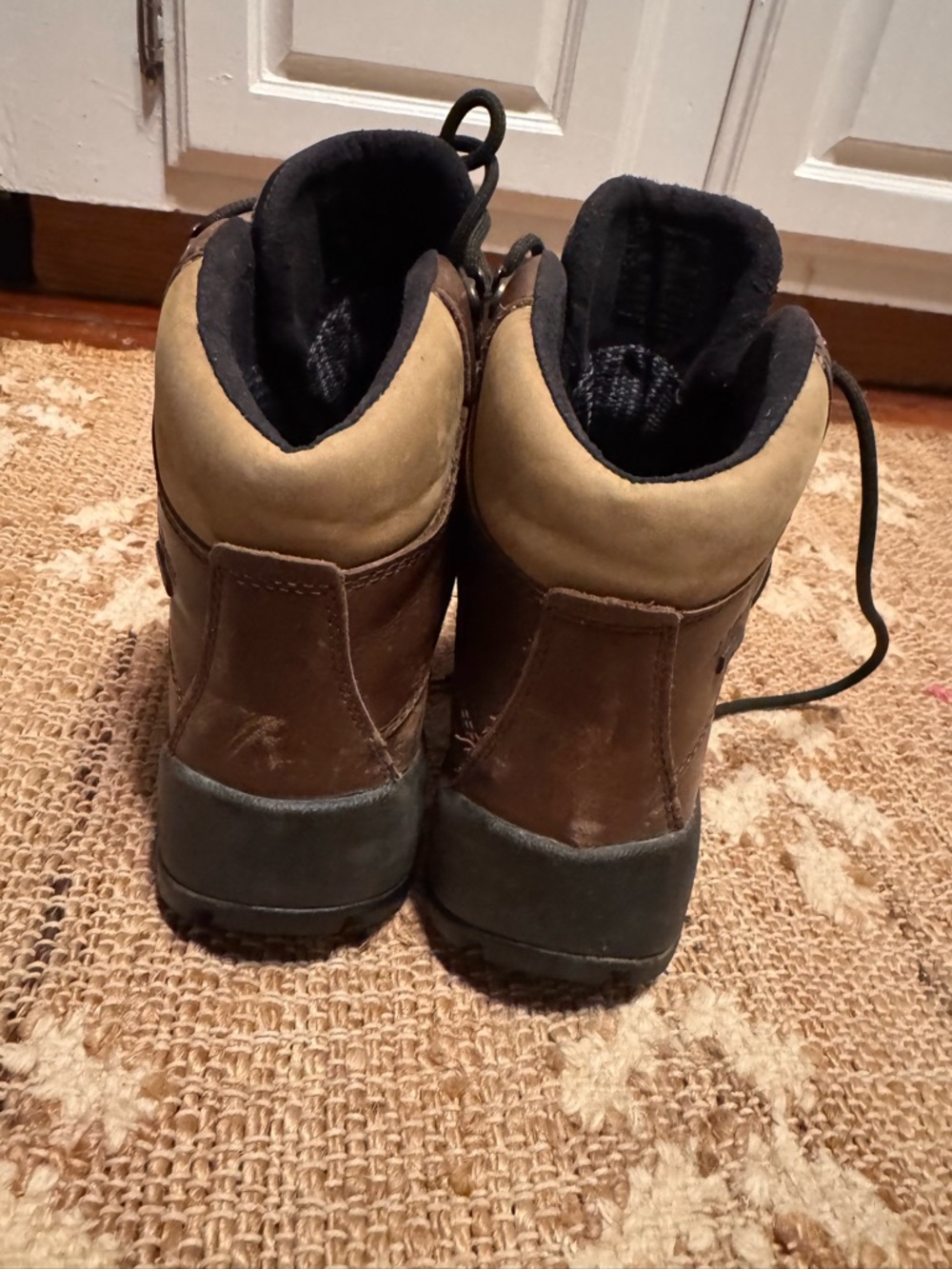 LL Bean Womens Hiking Boot Goretex Size 7.5 wide WATERPROOF - Picture 8 of 10